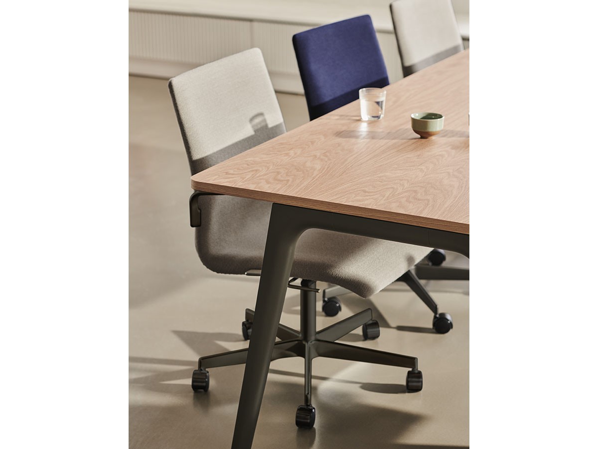 FRITZ HANSEN OXFORD / フリッツ・ハンセン オックスフォード
アームチェア 5スターベース キャスター付 ローバック
シート高さ固定式ベース 3271W （チェア・椅子 > オフィスチェア・デスクチェア） 6