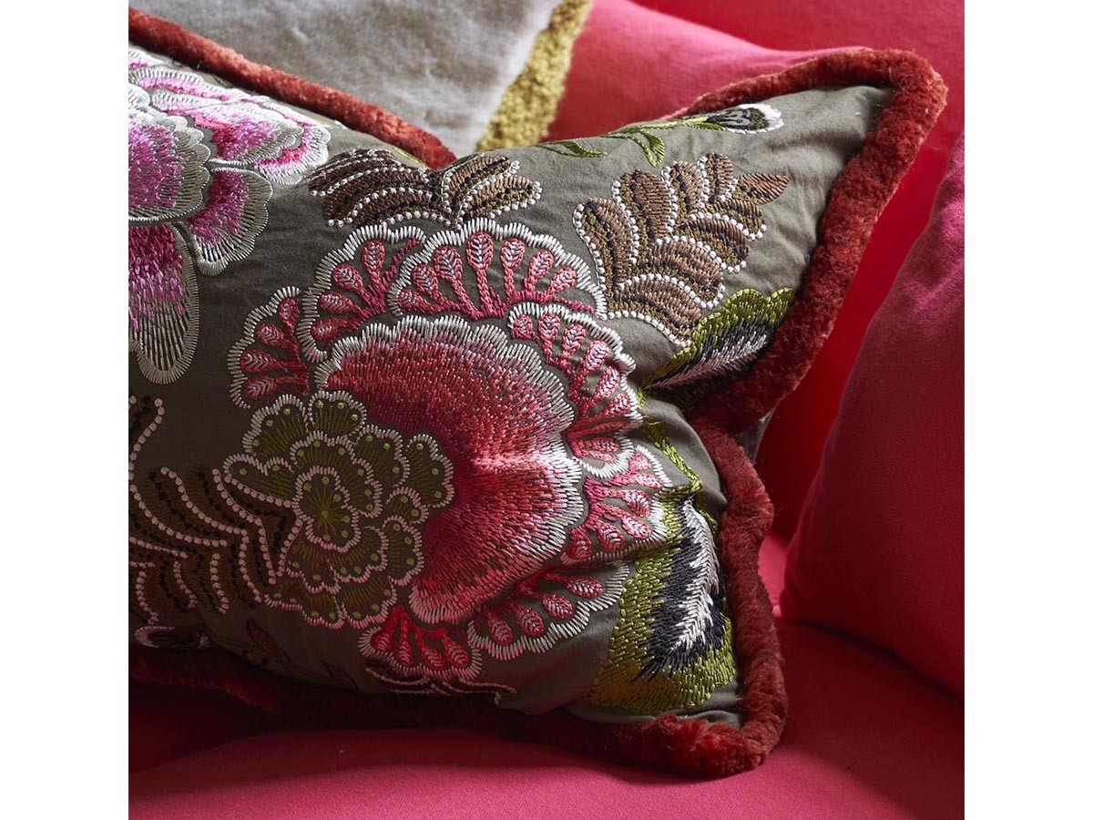 DESIGNERS GUILD Rose de Damas Embroidered Cushion / デザイナーズギルド ローズ ド ダマス エンブロイダード クッション 60 × 45cm （クッション > クッション・クッションカバー） 13