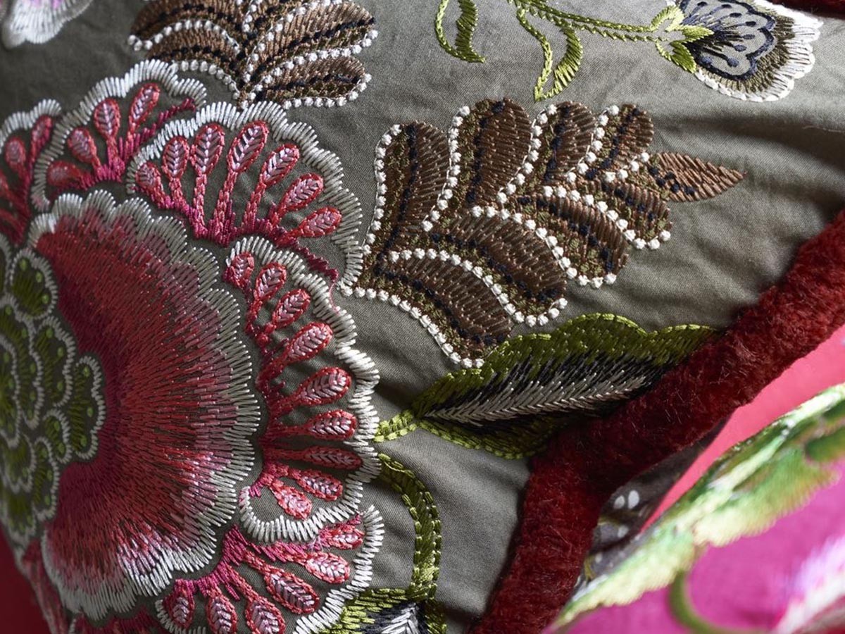 DESIGNERS GUILD Rose de Damas Embroidered Cushion / デザイナーズギルド ローズ ド ダマス エンブロイダード クッション 60 × 45cm （クッション > クッション・クッションカバー） 14