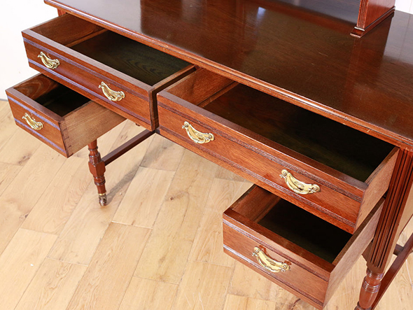 Lloyd's Antiques Real Antique
Dresser / ロイズ・アンティークス 英国アンティーク家具
ドレッサー （ミラー・ドレッサー > ドレッサー・鏡台） 7