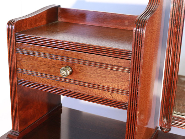 Lloyd's Antiques Real Antique
Dresser / ロイズ・アンティークス 英国アンティーク家具
ドレッサー （ミラー・ドレッサー > ドレッサー・鏡台） 9