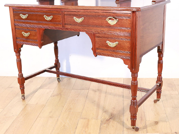 Lloyd's Antiques Real Antique
Dresser / ロイズ・アンティークス 英国アンティーク家具
ドレッサー （ミラー・ドレッサー > ドレッサー・鏡台） 3