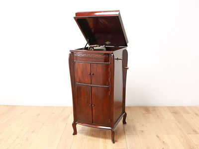 Lloyd's Antiques ‎Real Antique Gilbert Gramophone / ロイズ