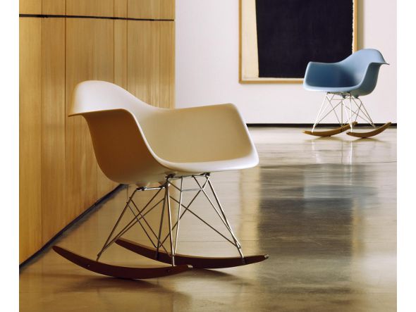 Eames Molded Plastic Arm Shell Chair 6