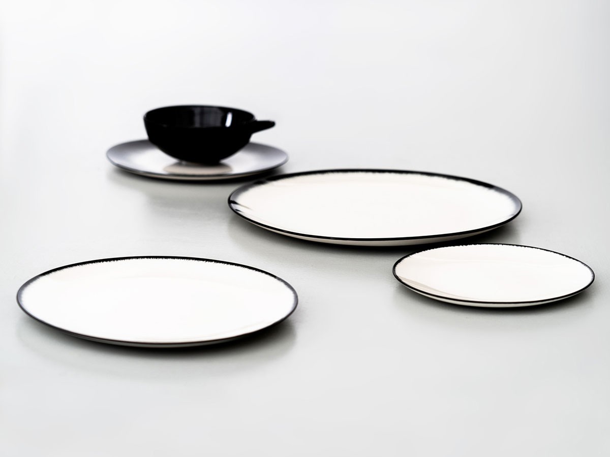DE by ANN DEMEULEMEESTER
Plate 28cm White/Black Variation 3 / デー バイ アン・ドゥムルメステール
プレート 28cm ホワイト/ブラック バリエーション 3 （食器・テーブルウェア > 皿・プレート） 7