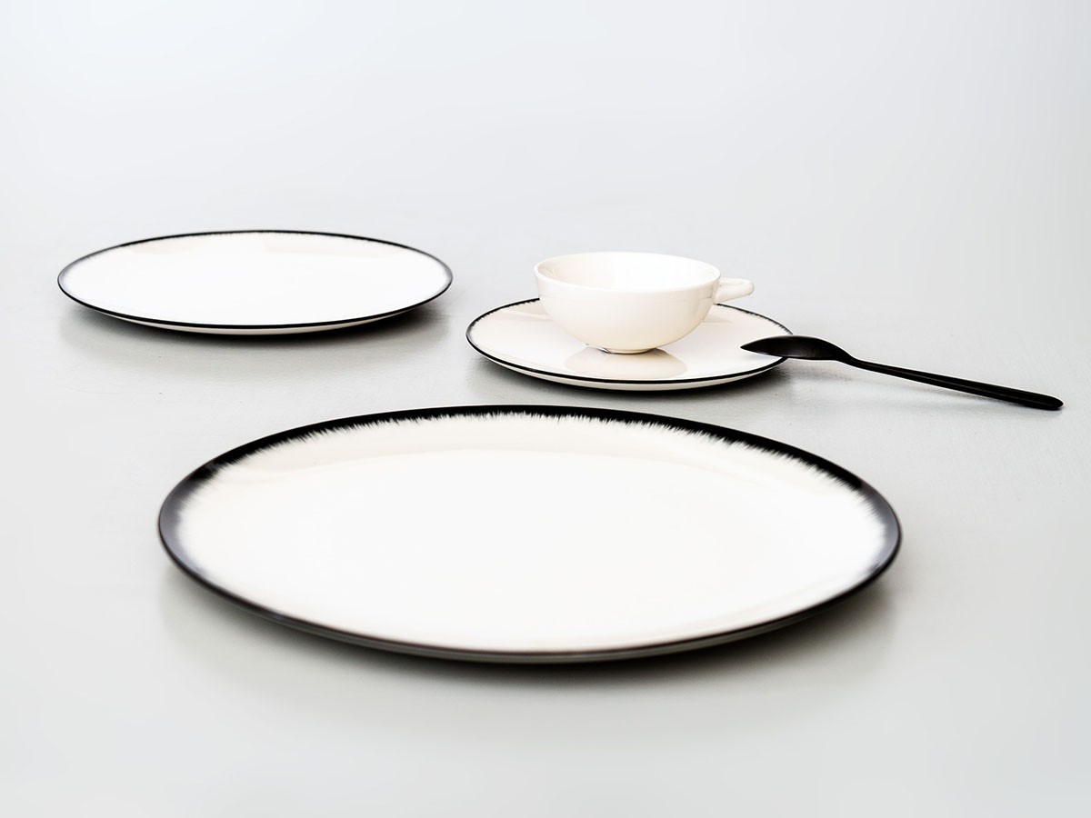 DE by ANN DEMEULEMEESTER
Plate 28cm White/Black Variation 3 / デー バイ アン・ドゥムルメステール
プレート 28cm ホワイト/ブラック バリエーション 3 （食器・テーブルウェア > 皿・プレート） 6