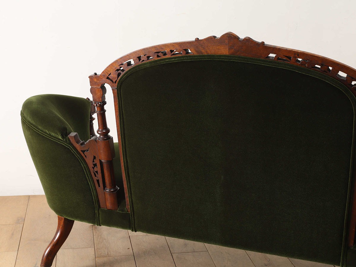 Lloyd's Antiques Real Antique 
Victorian Sofa / ロイズ・アンティークス 英国アンティーク家具
ヴィクトリアンソファ QG001056 （ソファ > 二人掛けソファ） 18
