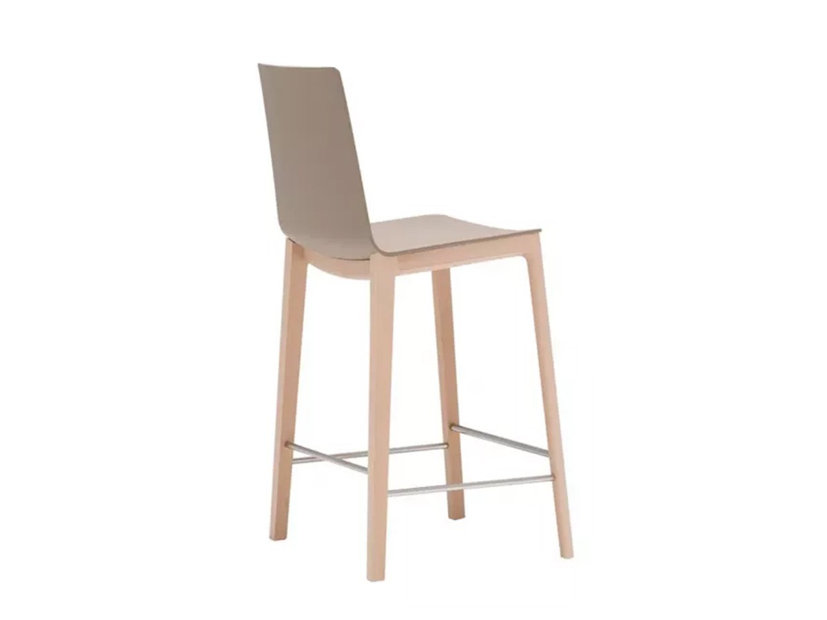 Andreu World Flex High Back
Counter Stool
Thermo-polymer Shell / アンドリュー・ワールド フレックス ハイバック BQ1672
カウンタースツール 木脚（サーモポリマーシェル） （チェア・椅子 > カウンターチェア・バーチェア） 3