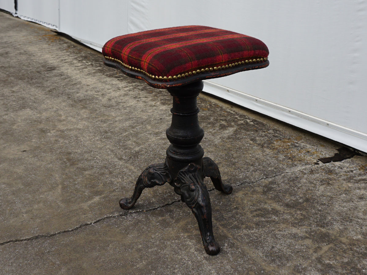 RE : Store Fixture UNITED ARROWS LTD. Piano Stool With Cast Iron Leg / リ ストア フィクスチャー ユナイテッドアローズ ピアノスツール キャストアイアンレッグ（昇降なし） （チェア・椅子 > スツール） 4