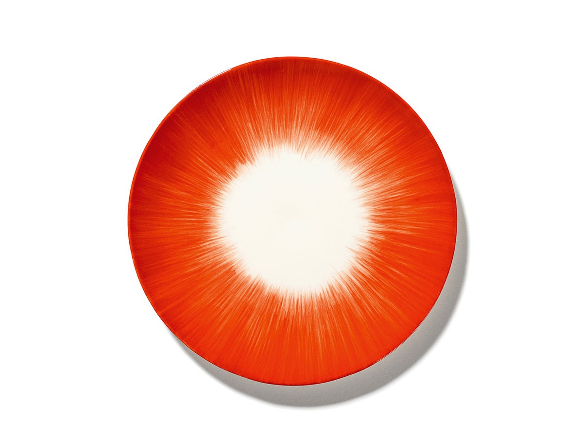 SERAX DE by ANN DEMEULEMEESTER
Plate 17.5cm White/Red Variation 5