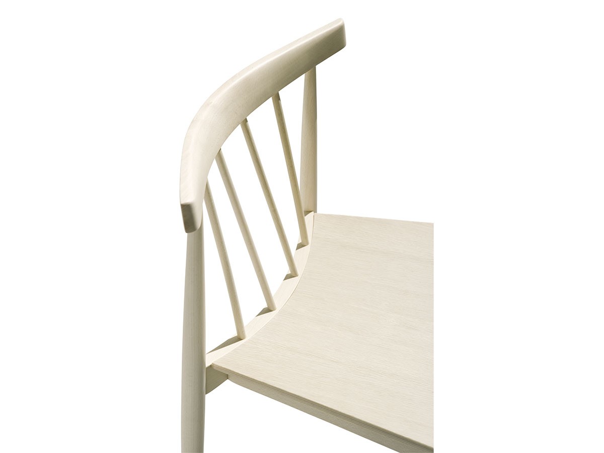 Andreu World Smile
Stackable Chair / アンドリュー・ワールド スマイル SI0323
スタッカブルチェア スピンドルバック （チェア・椅子 > ダイニングチェア） 22