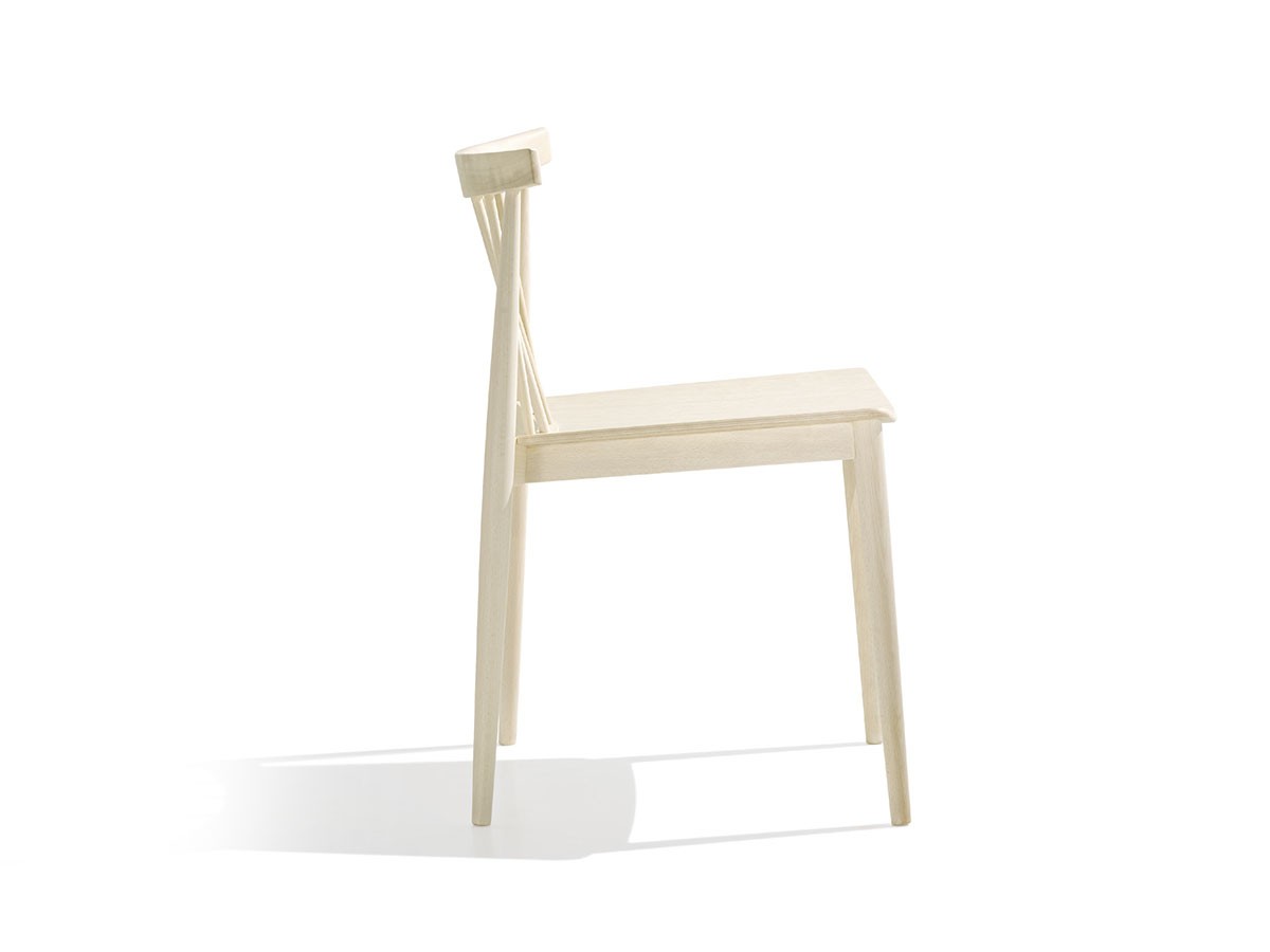 Andreu World Smile
Stackable Chair / アンドリュー・ワールド スマイル SI0323
スタッカブルチェア スピンドルバック （チェア・椅子 > ダイニングチェア） 13