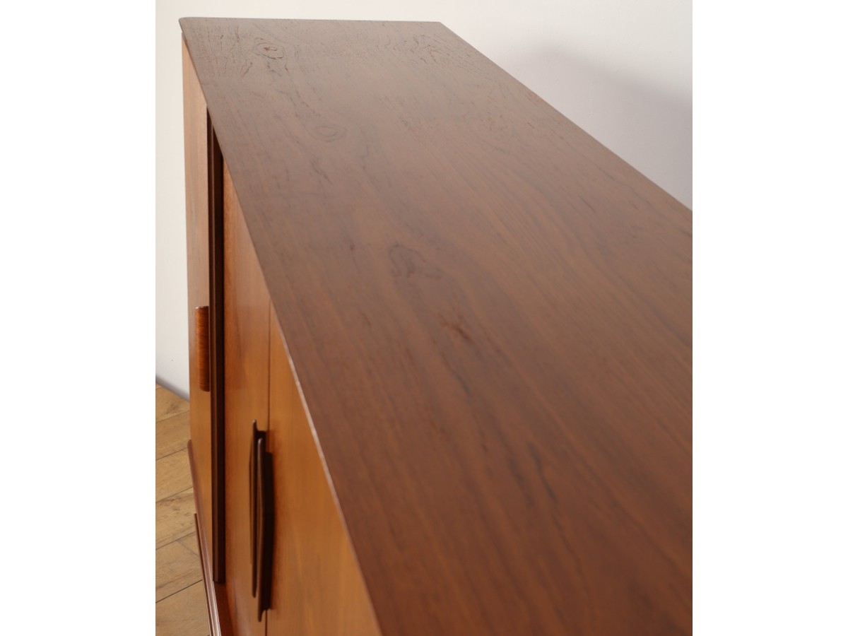 Lloyd's Antiques Real Antique
Sideboard / ロイズ・アンティークス デンマークアンティーク家具
サイドボード QM008008 （収納家具 > サイドボード・リビングボード） 5