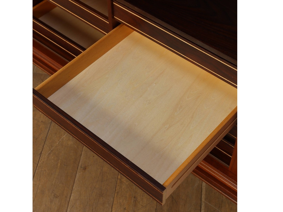 Lloyd's Antiques Real Antique
Sideboard / ロイズ・アンティークス デンマークアンティーク家具
サイドボード QM008008 （収納家具 > サイドボード・リビングボード） 22