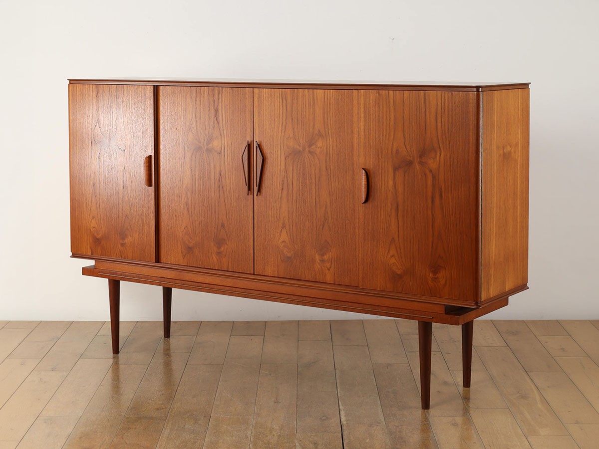 Real Antique
Sideboard