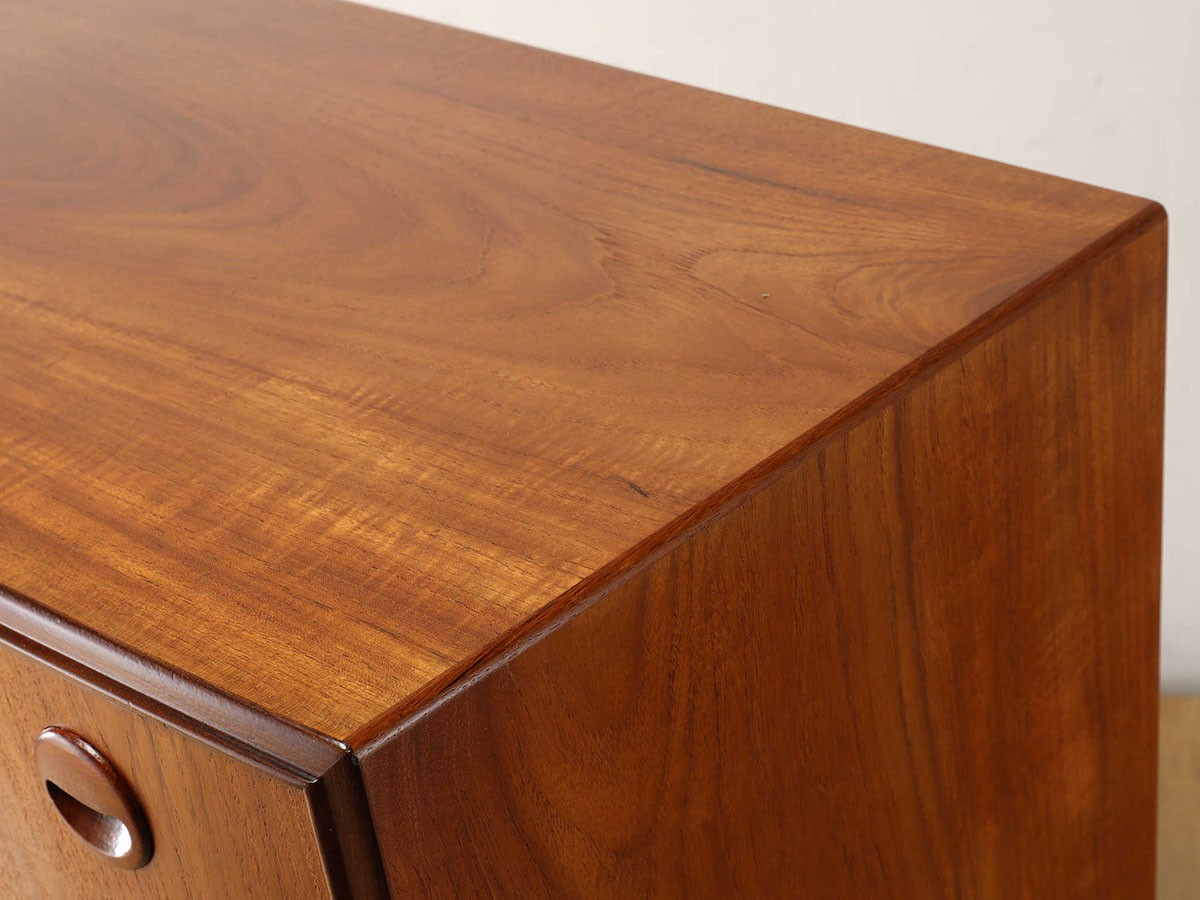 Lloyd's Antiques Real Antique
Kai Kristiansen Chest Of Drawers / ロイズ・アンティークス デンマークアンティーク家具
カイ・クリスチャンセン チェスト QH008044 （収納家具 > チェスト・箪笥） 7