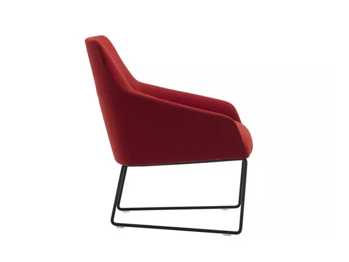Andreu World Alya
Low Back Lounge Chair / アンドリュー・ワールド アリヤ BU1539
ローバック ラウンジチェア スレッジベース （チェア・椅子 > ラウンジチェア） 8