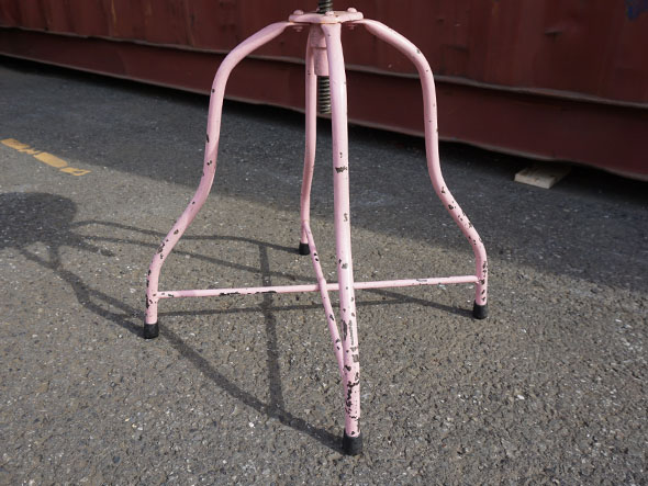 RE : Store Fixture UNITED ARROWS LTD. Pink Leg Stool / リ ストア フィクスチャー ユナイテッドアローズ ピンク レッグ スツール （チェア・椅子 > スツール） 9