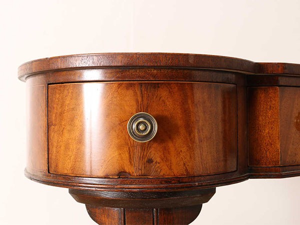 Lloyd's Antiques Real Antique 
Kidney Desk / ロイズ・アンティークス イギリスアンティーク家具
キドニー デスク （デスク・机 > デスク・パソコンデスク・袖机） 9