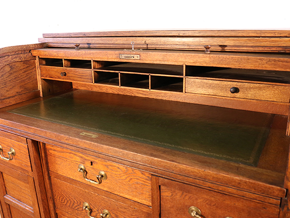 Lloyd's Antiques ‎Real Antique
Roll Top Desk / ロイズ・アンティークス 英国アンティーク家具
ロールトップデスク （デスク・机 > デスク・パソコンデスク・袖机） 6