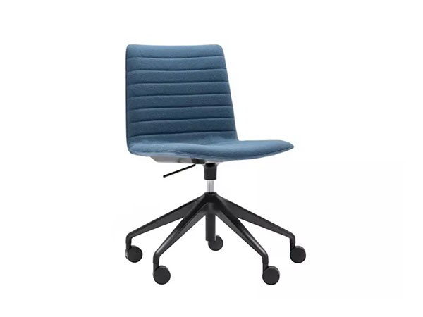 Andreu World Flex Corporate Chair
Fully Upholstered Shell / アンドリュー・ワールド フレックス コーポレート SI1669
チェア キャスターベース エコサーモポリマー製（フルパッド） （チェア・椅子 > オフィスチェア・デスクチェア） 1