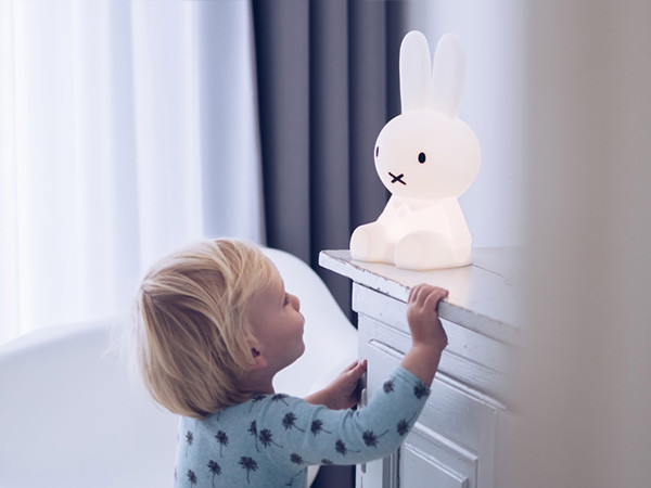 FIRST LIGHT
miffy and friends Miffy 4