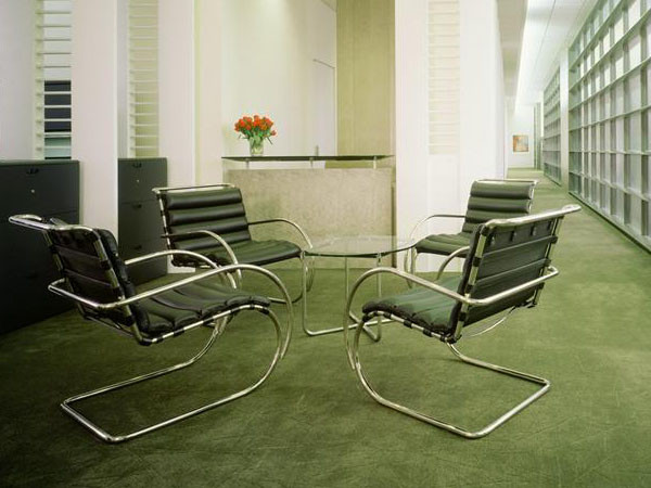 Mies van der Rohe Collection
MR Lounge Chair with Arms 6