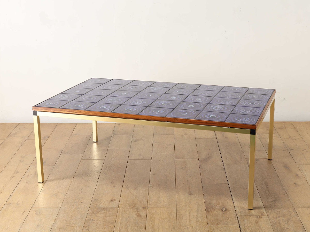 Lloyd's Antiques Real Antique
Tile Top Coffee Table / ロイズ・アンティークス デンマークアンティーク家具
タイルトップコーヒーテーブル QL008303 （テーブル > ローテーブル・リビングテーブル・座卓） 5