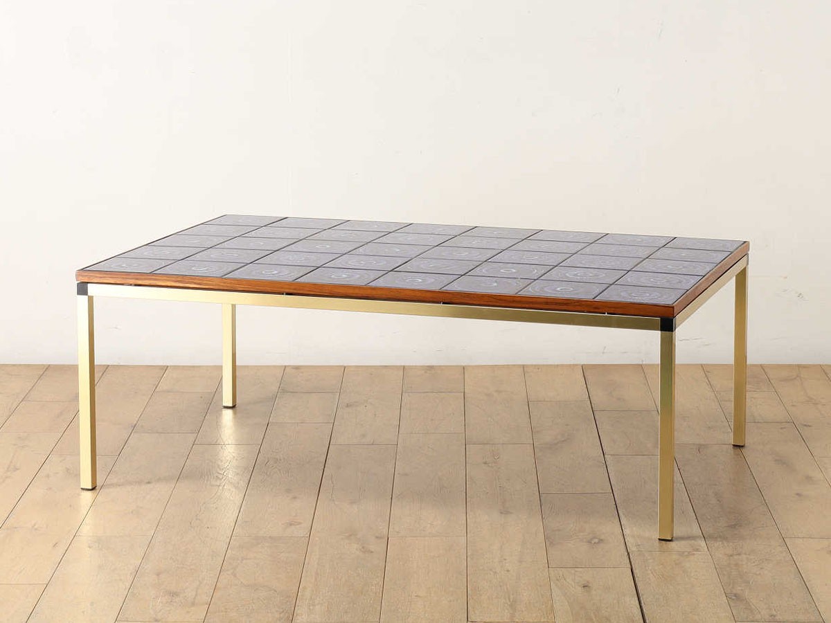 Lloyd's Antiques Real Antique
Tile Top Coffee Table / ロイズ・アンティークス デンマークアンティーク家具
タイルトップコーヒーテーブル QL008303 （テーブル > ローテーブル・リビングテーブル・座卓） 2