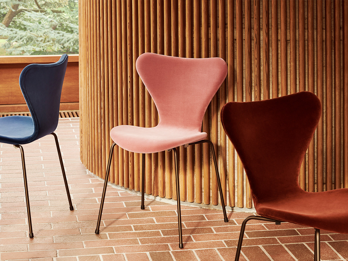 【極美品】FRITZ HANSEN セブンチェアお色で悩んでいます