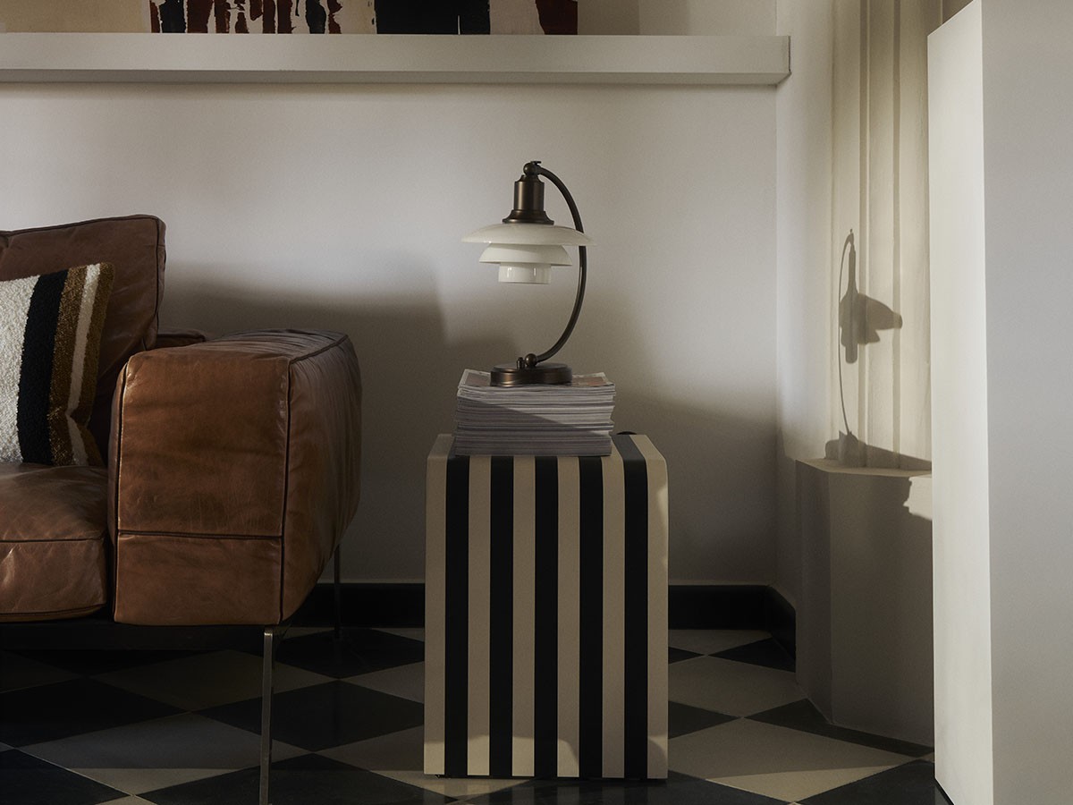 Louis Poulsen PH 2/2 Luna Aged Brass Opal Table / ルイスポールセン PH 2/2 ルナ エイジド・ブラス オパール テーブル （ライト・照明 > テーブルランプ） 9