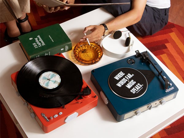 FLYMEe Parlor Gadhouse BRAD RETRO RECORD PLAYER / フライミー 