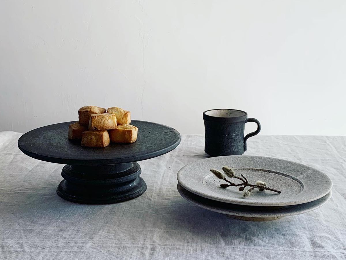 MISHIM POTTERY CREATION fractal cake stand M susu / ミシンポタリークリエイション フラクタル ケーキスタンド M（スス） （食器・テーブルウェア > ケーキスタンド） 5